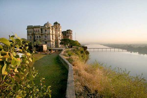 Bhainsrorgarh fort on a hilltop along the Chambal river