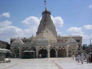 Dilwara_jain_temple_mountabu1